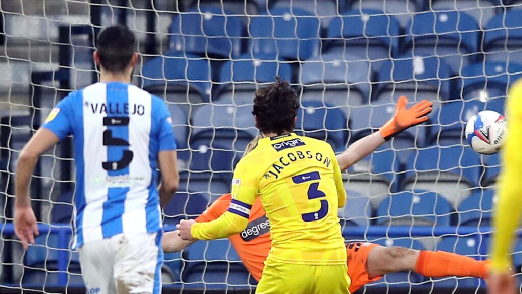Nhận định soi kèo Wycombe vs Huddersfield lúc 02h45 ngày 8/1/2025 nhan-dinh-soi-keo-wycombe-vs-huddersfield-luc-02h45-ngay-8-1-2025-1